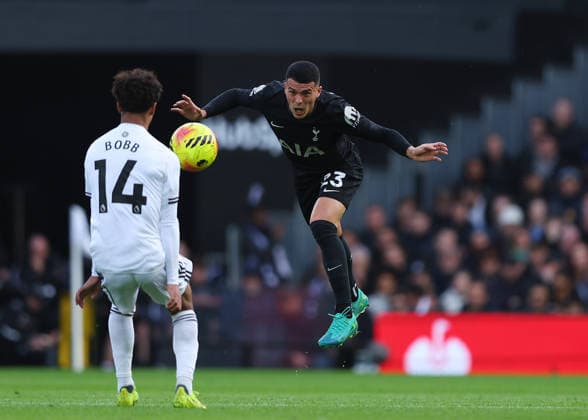 1st March 2026; Craven Cottage, Fulham, London, England; Premier League Football, Fulham versus Tottenham Hotspur; Pedro Porro of Tottenham Hotspur under pressure from Oscar Bobb of Fulham  JPxFletcher Content restricted for UK based newspaper