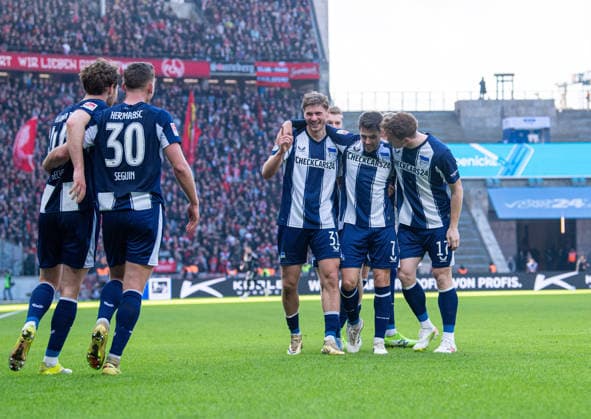 Soccer, Men, Season 2025 2026, 2 Bundesliga 24 Matchday , Hertha BSC 1 FC Nürnberg, f l Linus Gechter Hertha BSC , Paul Seguin Hertha BSC , Marton Dardai Hertha BSC , Josip Brekalo Hertha BSC , Sebastian Grönning Hertha BSC , Cheering after goal to 2 1, 01 03 2026, Copyright: xSebastianxRäppold MatthiasxKochx