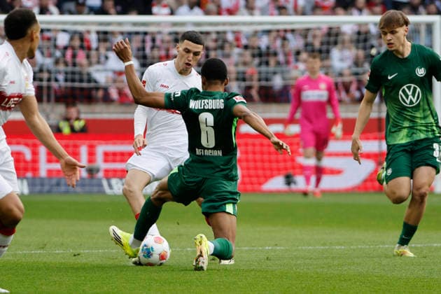 Bilal El Khannouss VfB Stuttgart, 11 and Jeanuël Belocian, Jeanuel VfL Wolfsburg, 06 in duel , Germany, Soccer, 1 Bundesliga, 24 Matchday, 2025 2026, VfB Stuttgart vs VfL Wolfsburg, 01 03 2026, Stuttgart MHP Arena Germany Copyright: xGrantxHubbsx