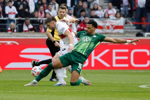 Ermedin DemiroviÄ‡, Demirovic VfB Stuttgart, 09 and Moritz Jenz VfL Wolfsburg, 15 in duel , Germany, Soccer, 1 Bundesliga, 24 Matchday, 2025 2026, VfB Stuttgart vs VfL Wolfsburg, 01 03 2026, Stuttgart MHP Arena Germany Copyright: xGrantxHubbsx