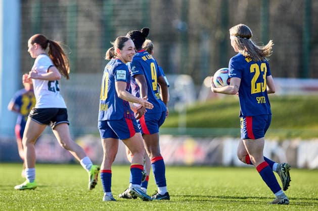 01 03 2026, GER, Womens soccer, Test match, 2025 2026, RB Leipzig FC Ingolstadt Gina Chmielinski 10, RB Leipzig, left , Kyra Spitzner 23, RB Leipzig , cheering after 2 1 Leipzig training center of the Red Bull Saxony Germany