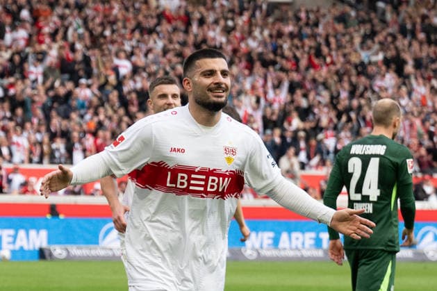 Goal for 1 0 by Deniz Undav VfB Stuttgart 26 , Cheers, Goal celebration Celebrates his goal GER, VfB Stuttgart vs VfL Wolfsburg, Football, Men, 1 Bundesliga, 24 Matchday, Season 2025 2026, 01 03 2026, DFL DFB REGULATES PROHIBIT ANY USE OF PHOTOGRAPHS AS IMAGE SEQUENCES AND OR QUASI VIDEO, GER, VfB Stuttgart vs VfL Wolfsburg, Football, Men, 1 Bundesliga, Matchday 24, Season 2025 2026, 01 03 2026 Stuttgart Copyright: xEibner-Pressefoto WolfgangxFrankx EP_WFK