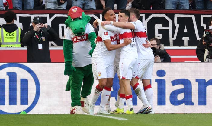 01 03 2026, Germany, Stuttgart, Soccer Bundesliga, Matchday 20, VfB Stuttgart vs VfL Wolfsburg, Cheering after the 2 0 goal, Scorer Jamie Leweling VfB