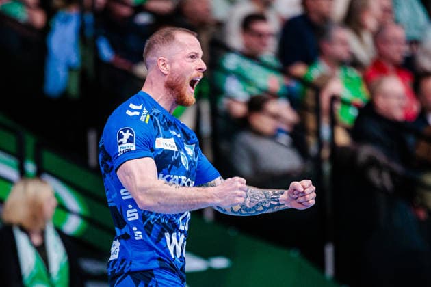 Patrick Zieker TVB Stuttgart, 25 cheers GER, GWD Minden vs TVB Stuttgart, Handball, 1 Bundesliga, Matchday 23, Season 2025 2026, 01 03 2026 GER, GWD Minden vs TVB Stuttgart, Handball, 1 Bundesliga, Matchday 23, Season 2025 2026, 01 03 2026 Minden Copyright: xEibner-Pressefoto JanxRollingerx EP_JSK