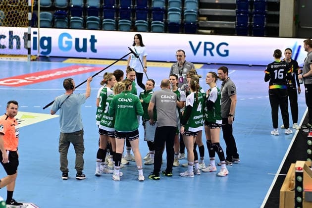 Handball I Women I Season 2025 2026 I 1 HBF I 19 Matchday I VfL Oldenburg FRISCH AUF Göppingen I 01 03 2026 VfL Oldenburg Women together Oldenburg EWE Arena Lower Saxony Germany Copyright: xLobeca FelixxSchlikisx