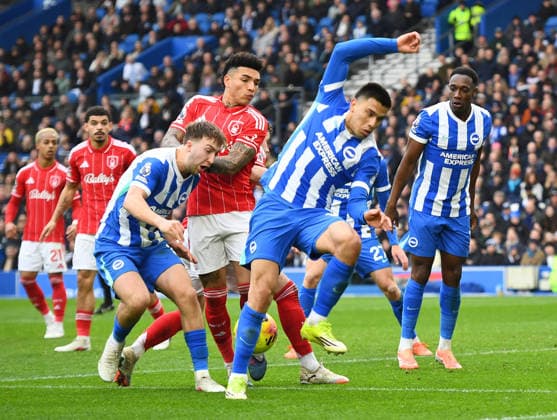 Brighton and Hove Albion v Nottingham Forest, Premier League, Football, Amex Stadium, Brighton, UK - 01 Mar 2026 Diego Gomez of Brighton & Hove Albion. Igor Jesus of Nottingham Forest and Jack Hinshelwood of Brighton & Hove Albion in action. Brighton Amex Stadium Brighton UK, UK NEWSPAPERS OUT Copyright: xMarkxEnfieldx
