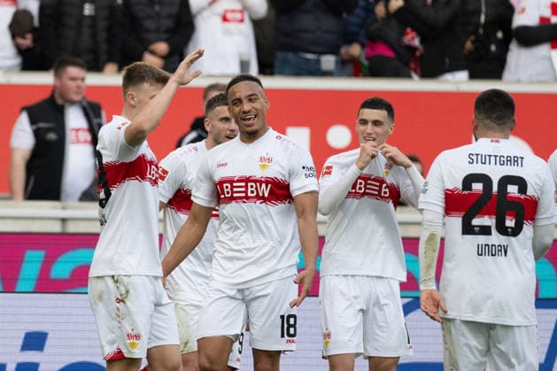 Goal for 3 0 by Jamie Leweling VfB Stuttgart 18 , Cheers, Goal celebration, Celebrates his goal with Finn Jeltsch VfB Stuttgart 29 , Bilal El Khannouss VfB Stuttgart, 11 , GER, VfB Stuttgart vs VfL Wolfsburg, Football, Men, 1 Bundesliga, 24 Matchday, Season 2025 2026, 01 03 2026, DFL DFB REGULATES PROHIBIT ANY USE OF PHOTOGRAPHS AS IMAGE SEQUENCES AND OR QUASI VIDEO, GER, VfB Stuttgart vs VfL Wolfsburg, Football, Men, 1 Bundesliga, 24 Matchday, Season 2025 2026, 01 03 2026 Stuttgart Copyright: xEibner-Pressefoto WolfgangxFrankx EP_WFK