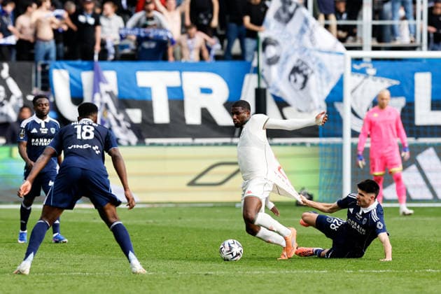 Paris FC v OGC Nice - Ligue 1 McDonald s 2025 2026 25 Mohamed-Ali CHO (ogcn) - 28 Thibault DE SMET (pfc) during the Ligue 1 McDonald s match between Paris and Nice at Stade Jean Bouin on March 1, 2026 in Paris, France. Paris France  Copyright: xFEPx 776348305