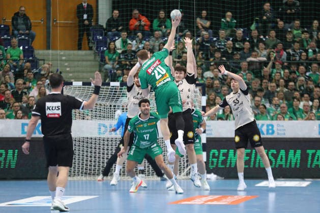 Handball DAIKIN HBL, SC DHfK Leipzig Bergischer HC 01 03 2026 William Bogojevic 20, SC DHfK Leipzig rises to throw against the defensive block Handball, DAIKIN HBL, 1 Bundesliga, Season 2025 2026, Matchday 23 SC DHfK Leipzig vs Bergischer HC on 01 03 2026 at Quarterback Immobilien Arena Leipzig Copyright: xBEAUTIFULxSPORTS JanxKaeferx