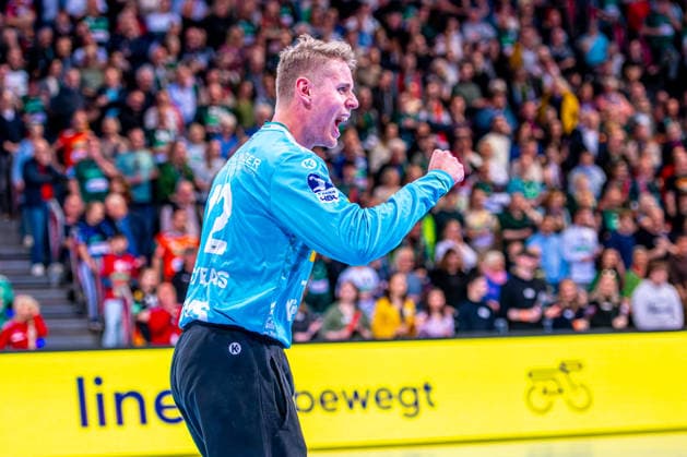 Kristian Saeveras FRISCH AUF Göppingen, No. 12 v l , TSV Hannover Burgdorf green against FRISCH AUF Göppingen white on matchday 23 of the 2025 2026 season in the DAIKIN Handball Bundesliga 01 03 2026, ZAG Arena Hannover, GER , Copyright: xJanxGuentherx xTSVxHannover-Burgdorfx