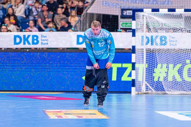 Kristian Saeveras FRISCH AUF Göppingen, No. 12 v l , TSV Hannover Burgdorf green against FRISCH AUF Göppingen white on matchday 23 of the 2025 2026 season in the DAIKIN Handball Bundesliga 01 03 2026, ZAG Arena Hannover, GER , Copyright: xJanxGuentherx xTSVxHannover-Burgdorfx