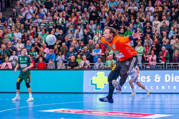 Nikolas Katsigiannis TSV Hannover Burgdorf, No. 29 v l , TSV Hannover Burgdorf green against FRISCH AUF Göppingen white on matchday 23 of the 2025 2026 season in the DAIKIN Handball Bundesliga 01 03 2026, ZAG Arena Hannover, GER , Copyright: xJanxGuentherx xTSVxHannover-Burgdorfx