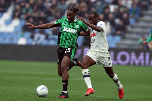 Sassuolo s Woyo Coulibaly fight for the ball with Atalanta™s Kamaideen Sulemana during the Serie A soccer match between Sassuolo and Atalanta at the Mapei Stadium Citta™ del Tricolore in Reggio Emilia - sunday , March 1, 2026. - Soccer .  Copyright: xGiannixSantandrea LaPressex