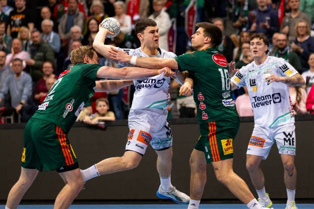 Elias NEWEL FRISCH AUF Goeppingen, 40 scores a goal, Action, Goal throw GER, TSV Hannover Burgdorf vs FRISCH AUF Goeppingen, Handball, Bundesliga, Matchday 23, Season 2025 2026, 01 03 2026, GER, TSV Hannover Burgdorf vs FRISCH AUF Goeppingen, Handball, Bundesliga, Matchday 23, Season 2025 2026, 01 03 2026, Hannover Copyright: xEibnerxPressefoto OliverxSchmidtx EP_OST