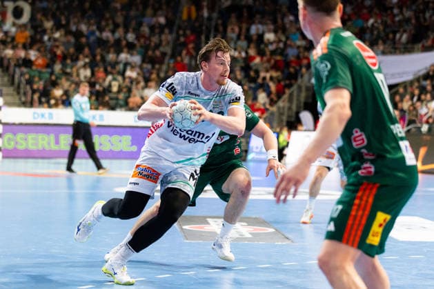 Erik PERSSON FRISCH AUF Goeppingen, 22 scores a goal, Action, Goal throw GER, TSV Hannover Burgdorf vs FRISCH AUF Goeppingen, Handball, Bundesliga, Matchday 23, Season 2025 2026, 01 03 2026, GER, TSV Hannover Burgdorf vs FRISCH AUF Goeppingen, Handball, Bundesliga, Matchday 23, Season 2025 2026, 01 03 2026, Hannover Copyright: xEibnerxPressefoto OliverxSchmidtx EP_OST