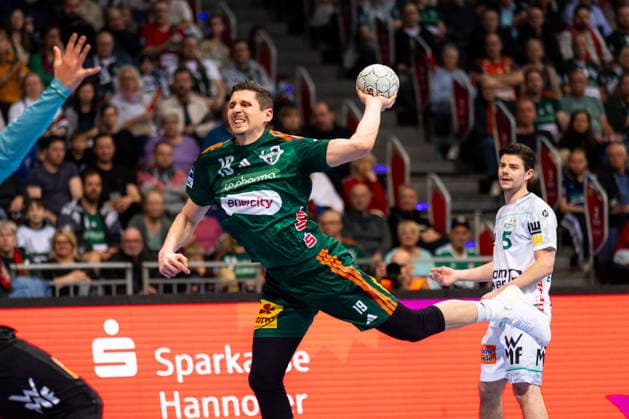 Marius STEINHAUSER TSV Hannover Burgdorf, 19 scores a goal, Action, Goal throw GER, TSV Hannover Burgdorf vs FRISCH AUF Goeppingen, Handball, Bundesliga, Matchday 23, Season 2025 2026, 01 03 2026, GER, TSV Hannover Burgdorf vs FRISCH AUF Goeppingen, Handball, Bundesliga, Matchday 23, Season 2025 2026, 01 03 2026, Hannover Copyright: xEibnerxPressefoto OliverxSchmidtx EP_OST