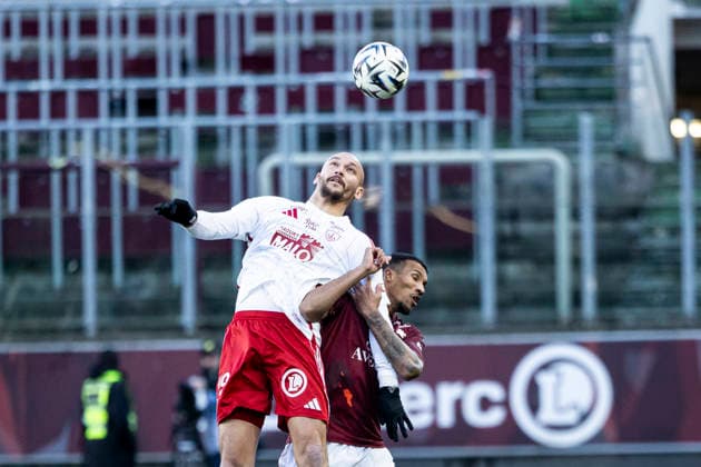 FOOTBALL : Metz vs Stade Brestois - ligue 1 - Metz - 01 03 26 Ludovic Ajorque 19 et Jean-Philippe Gbamin 5  Copyright: xelyxandroxcegarrax