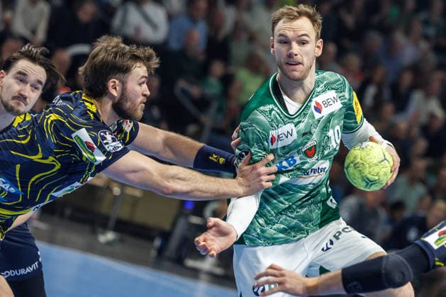 Berlin, 01 03 26, Handball Bundesliga, Fuechse Berlin Rhein Neckar Löwen, 23 Matchday, Max Schmeling Halle Mathias Gidsel Füchse Berlin throws the ball on goal Fuechse Berlin HSG Wetzlar
