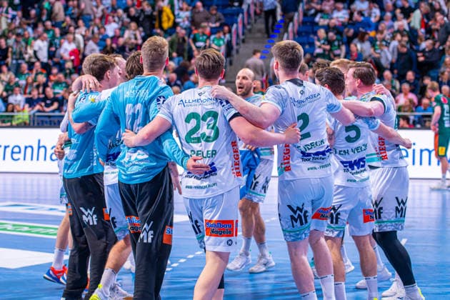 (v.l.), TSV Hannover-Burgdorf (grün) gegen FRISCH AUF! Göppingen (weiß) am 23. Spieltag der Saison 2025 2026 in der DAIKIN Handball-Bundesliga (01.03.2026, ZAG Arena (Hannover, GER), *** v l , TSV Hannover Burgdorf green vs FRISCH AUF Göppingen white on matchday 23 of the 2025 2026 season in the DAIKIN Handball Bundesliga 01 03 2026, ZAG Arena Hannover, GER , Copyright: xJanxGuentherx xTSVxHannover-Burgdorfx