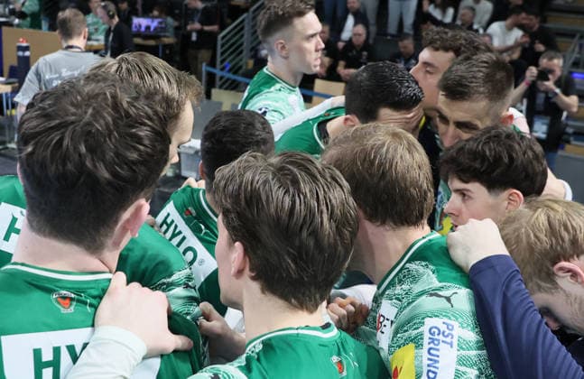 GER HBL season 2025 2026 FÜCHSE Berlin vs. Rhein Neckar Löwen, 01 03 26, Max Schmeling Halle, Berlin, Swearing-in, before the game, Team FÜCHSE Berlin