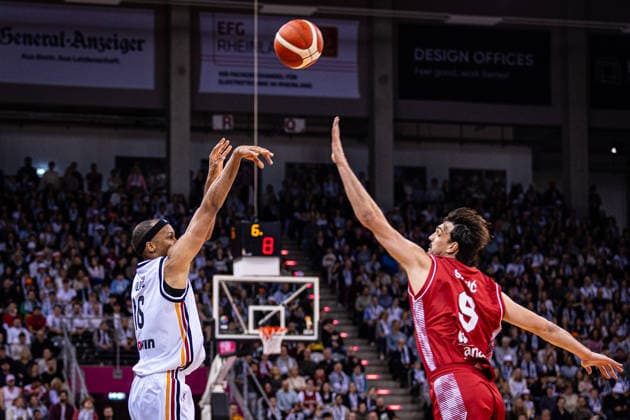 FIBA World Cup Qualifier Germany vs Croatia 01 03 2026 Louis Olinde Deutscher Basketball Bund 16 shoots over Dario SariÄ‡ Croatia 9 FIBA Basketball World Cup 2027 European Qualifiers, Germany vs Croatia, 1 3 2026, Telekom Dome, Bonn Copyright: xBEAUTIFULxSPORTS Derixx