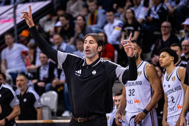 FIBA World Cup Qualifier Germany vs Croatia 01 03 2026 Alex Mumbru Headcoach German Basketball Federation gestures FIBA Basketball World Cup 2027 European Qualifiers, Germany vs Croatia, 1 3 2026, Telekom Dome, Bonn Copyright: xBEAUTIFULxSPORTS Derixx