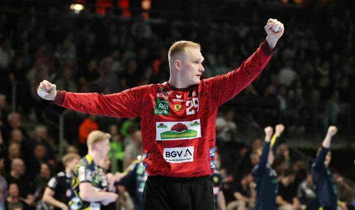 David Späth cheers after parade Joy Emotion Jubilation Sport Handball HBL Bundesliga Men 23 Matchday Season 2025 2026 01 03 2026 Füchse Berlin vs Rhein Neckar Löwen RNL