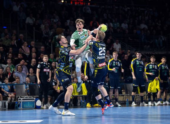 Handball, Men, Season 2025 2026, DAIKIN Handball Bundesliga 23 Matchday , Füchse Berlin Rhein Neckar Löwen, f l Robert Timmermeister Löwen , Nils Lichtlein Füchse Berlin , Haukur Thrastarson Löwen , 01 03 2026, Copyright: xSebastianxRäppold MatthiasxKochx