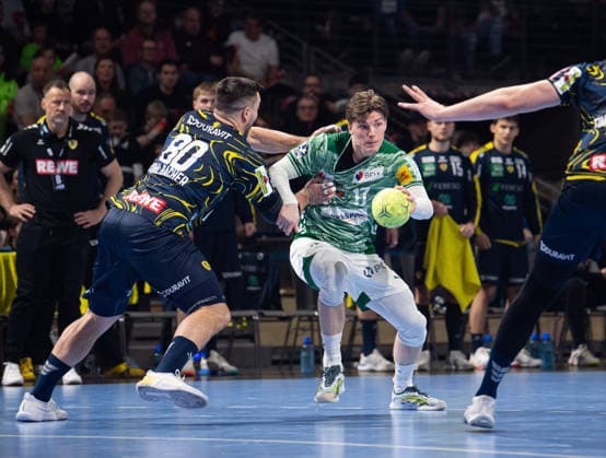 Handball, Men, Season 2025 2026, DAIKIN Handball Bundesliga 23 Matchday , Füchse Berlin Rhein Neckar Löwen, f l Jannik Kohlbacher Löwen , Nils Lichtlein Füchse Berlin , 01 03 2026, Copyright: xSebastianxRäppold MatthiasxKochx