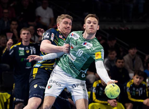 Handball, Men, Season 2025 2026, DAIKIN Handball Bundesliga 23 Matchday , Füchse Berlin Rhein Neckar Löwen, f l Haukur Thrastarson Löwen , Mathias Gidsel Füchse Berlin , 01 03 2026, Copyright: xSebastianxRäppold MatthiasxKochx