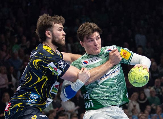 Handball, Men, Season 2025 2026, DAIKIN Handball Bundesliga 23 Matchday , Füchse Berlin Rhein Neckar Löwen, f l Steven Plucnar Jacobsen Löwen , Nils Lichtlein Füchse Berlin , 01 03 2026, Copyright: xSebastianxRäppold MatthiasxKochx
