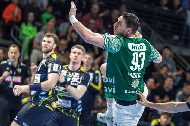 Berlin, 01 03 26, Handball Bundesliga, Fuechse Berlin Rhein Neckar Löwen, 23 Matchday, Max Schmeling Halle Mijajlo Marsenic Füchse Berlin throws the ball on goal Fuechse Berlin HSG Wetzlar