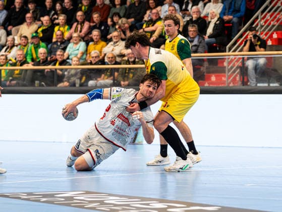 Vit Reichl TV 05 07 Huettenberg, 19 in duel against Tilman Proehl VfL Eintracht Hagen, 09 VfL Eintracht Hagen vs TV 05 07 Huettenberg , Handball, 2 Bundesliga, 22 Matchday, Season 2025 2026, 01 03 2026 VfL Eintracht Hagen vs TV 05 07 Huettenberg , Handball, 2 Bundesliga, 22 Matchday, Season 2025 2026, 01 03 2026 Hagen Copyright: xEibner-Pressefoto DamianxKruczynx EP_DKI