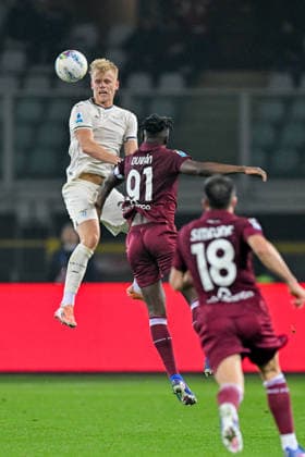 Torino™s Duvan Zapata jumps for the ball during the Serie A soccer match between Torino and Lazio at the Grande Torino Stadium in Turin, Italy - Sunday, March 01, 2026. - Soccer .  Copyright: xTanoxPecoraro LaPressex