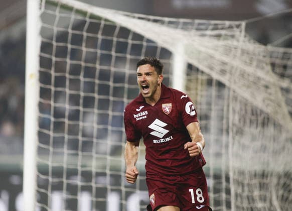 CALCIO - Serie A - Torino FC vs SS Lazio Giovanni Simeone of Torino FC celebrating after a goal during the Italian Serie A, season 2025-2026, football match between Torino FC and SS Lazio on 01 March 2026 at Stadio Olimpico Grande Torino, Turin, Italy. Photo, Nderim Kaceli Turin Italy  Copyright: xIPAxSport ABACAx