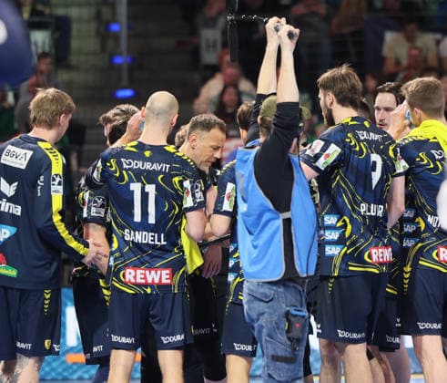 GER HBL Season 2025 2026 FÜCHSE Berlin vs Rhein Neckar Löwen, 01 03 26, Max Schmeling Halle, Berlin, Timeout, Speech, Maik MACHULLA Rhein Neckar Löwen Coach
