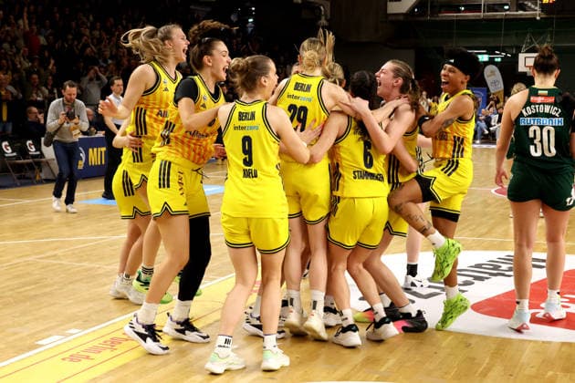 DEU, easyCredit DBBL, ALBA vs Rutronik Stars Keltern, 01 03 2026, Soemmeringhalle, Berlin, DEU, easyCredit DBBL, ALBA vs Rutronik Stars Keltern, in the picture ALBA players circle nordphotoxGmbHx xEngler nph00076