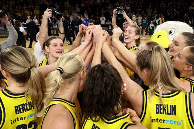 DEU, easyCredit DBBL, ALBA vs Rutronik Stars Keltern, 01 03 2026, Soemmeringhalle, Berlin, DEU, easyCredit DBBL, ALBA vs Rutronik Stars Keltern, in the picture ALBA players circle nordphotoxGmbHx xEngler nph00076