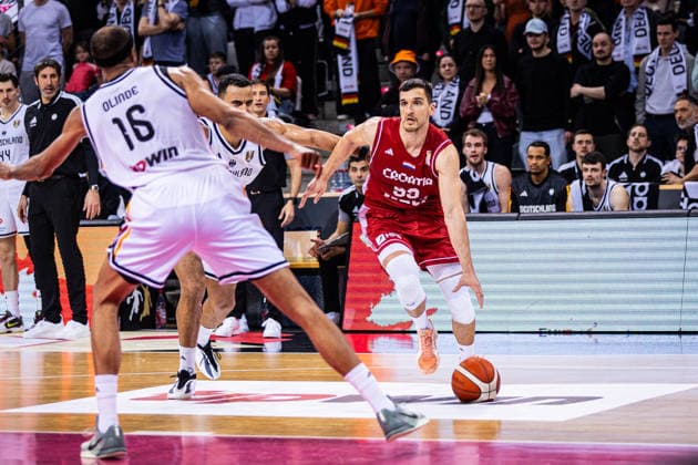 FIBA World Cup Qualifier Germany vs Croatia 01 03 2026 Toni NakiÄ‡ Croatia 99 vs Louis Olinde Deutscher Basketball Bund 16 FIBA Basketball World Cup 2027 European Qualifiers, Germany vs Croatia, 1 3 2026, Telekom Dome, Bonn Copyright: xBEAUTIFULxSPORTS Derixx