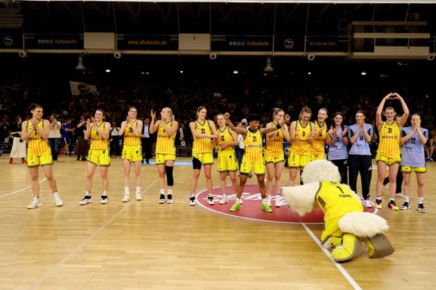 DEU, easyCredit DBBL, ALBA vs Rutronik Stars Keltern, 01 03 2026, Soemmeringhalle, Berlin, DEU, easyCredit DBBL, ALBA vs Rutronik Stars Keltern, in the picture ALBA players circle nordphotoxGmbHx xEngler nph00076