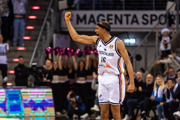 GER, FIBA Basketball World Cup 2027, European Qualifiers, Germany Croatia 01 03 2026, Telekom Dome, Bonn, GER, FIBA Basketball World Cup 2027, European Qualifiers, Germany Croatia Louis Olinde Germany, No16 cheers Â Photo Alexander Trienitz Bonn Telekom Dome North Rhine-Westphalia Germany