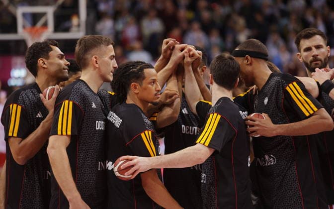 International match Germany vs. Croatia in Bonn World Cup Qualification World Cup Preparation Here Team picture Huddle