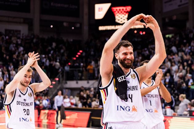 BONN, GERMANY - MARCH 01: Leon Kratzer (Germany, 34) showing a heart with his hands after the FIBA World Cup Qualifier match between Germany vs. Croatia at Telekom Dome Bonn on the first round of group E of the FIBA World Cup Qualifiers on March 01, 2026 in Bonn, Germany. North Rhine Westphalia Germany Copyright: xSteffiexWunderlx