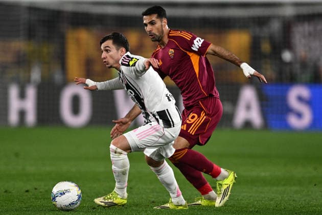 As Roma 01 03 2026 - campionato di calcio serie A Roma-Juventus foto Antonello Sammarco Image nella foto: Francisco Conceicao-Zeki Celic 
