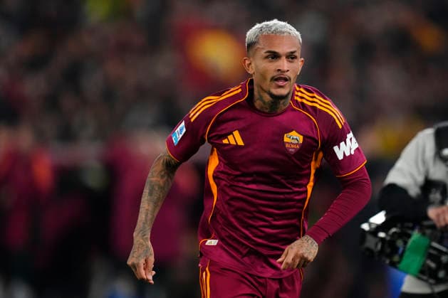 AS Roma v Juventus FC - Serie A Wesley right-back of Roma and Brazil celebrates after scoring his sides first goal during the Serie A match between AS Roma and Juventus FC at Stadio Olimpico on March 1, 2026 in Rome, Italy. Rome Italy  Copyright: xJosexBretonx originalFilename:bretonhernandez-asromavj260301_npHVC.jpg