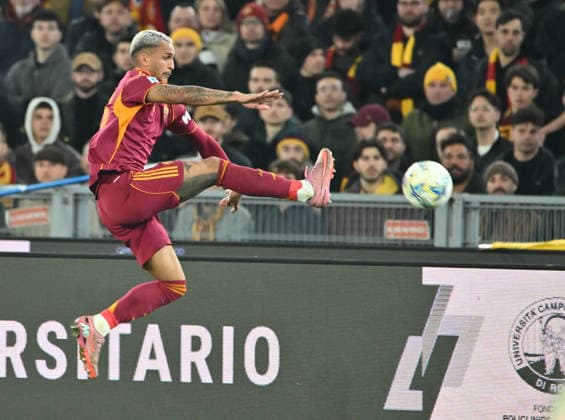 Roma vs. Juventus 2025 26 Serie A championship Wesley Franca (AS Roma) During the 2025 26 Italian Serie A football match between AS Roma and FC Juventus on March 1, 2026, at the Stadio Olimpico in Rome. Pictured: Roma stadio Olimpico Roma Italia Copyright: xFABIOxSASSOxFabioxSassox DSC_5449