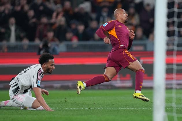Roma™s Donyell Malen celebrates after scoring during the Serie A EniLive soccer match between Roma and Juventus at the Rome s Olympic stadium, Italy - Sunday March 01, 2026 - Soccer ( Photo by Alfredo Falcone LaPresse )  Copyright: xAlfredoxFalcone LaPressex