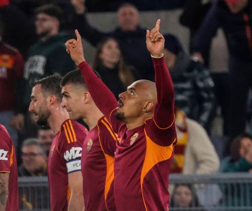 March 1, 2026, Roma, Roma: Roma™s Eldor Shomurodov celebrates after scoring 3 -1 the goal during the Italian Serie A soccer match between AS Roma vs Juventus FC at the Olimpico stadium in Rome, Italy, 1 March 2026. ANSA GIUSEPPE LAMI. Serie A: AS Roma Vs Juventus FC  - ZUMAa110 20260301_zaf_a110_229 Copyright: xGiuseppexLamix