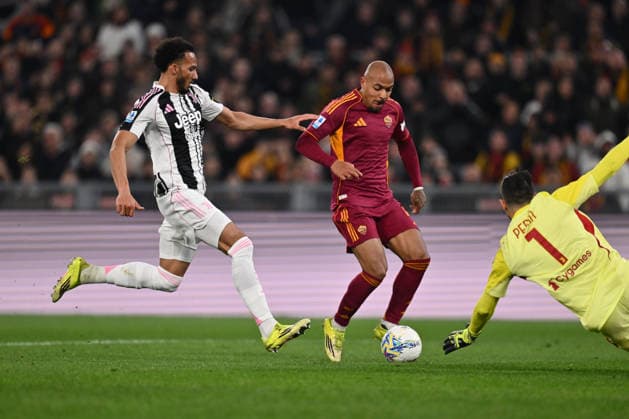 Donyell Malen of A.S. Roma cscores the goal for 3-1 during the 27th day of the Serie A Championship between A.S. Roma and Juventus F.C. at the Olympic Stadium on March 1, 2026 in Rome, Italy.  Copyright: xDomenicoxCippitelli IPAxSportx xipa-agency.netx xx IPA_72239768 IPA_Agency_IPA72239768