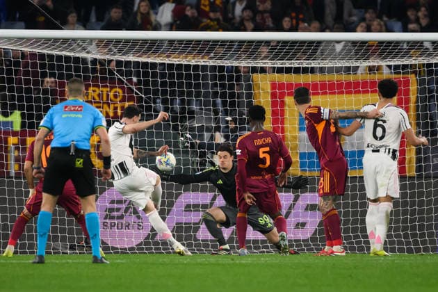 Federico Gatti of Juventus FC scores the goal of 3-3 during the Serie A 2025 2026 football match between AS Roma and Juventus FC at Stadio Olimpico in Rome (Italy), March 1, 2026. andreaxstaccioli